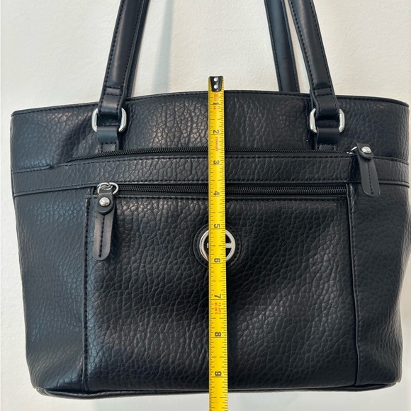 Black Giani Bernini Women’s purse - Picture 3 of 9